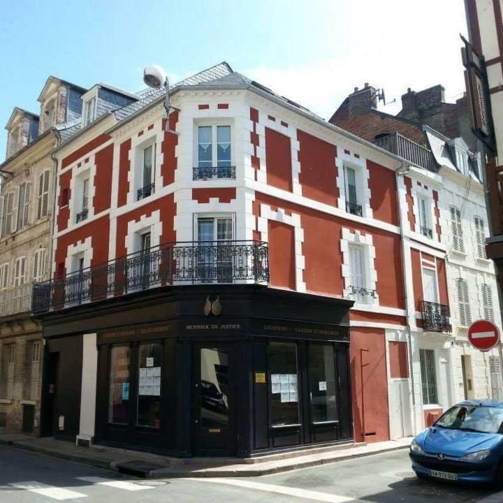 Le Capitaine Jack Apartment Trouville-sur-Mer Luaran gambar